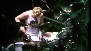 Queen - We Will Rock You (Wembley 1986)