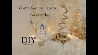 Árbol de navidad con cuerda.