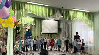 У нас в гостях - "Праздник мам" муз. и сл. Л.Горцуевой