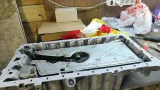 Снятие поддона, чистка ВКГ, замена переднего сальника Вольво 850