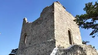 【4K】🌍 Energizing Hike to Medieval Castle Ruins in the Sun