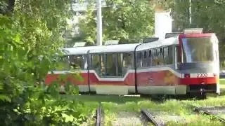 Trams in Moscow near VDNX. Новые трамваи в Москве - ВДНХ