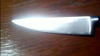 Звук ножей.