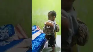 bocil gendong boneka monyet sambil shalawatan #shorts #shortsvideo #funnyvideo