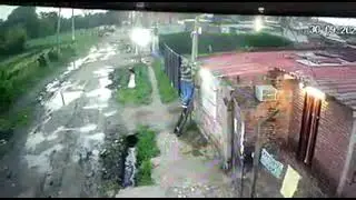 Лестница, внезапно добавила движухи.