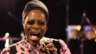 Heavy Tuba  vocals Dorretta Carter -  Handbags And Gladrags