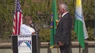 Mayor Lisa Brown swears in new Police Chief Kevin Hall