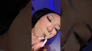 “paper thin lips”