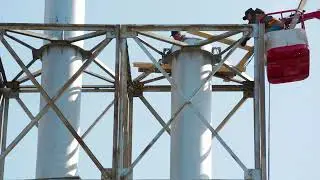 Демонтаж  фермы с дымовыми трубами