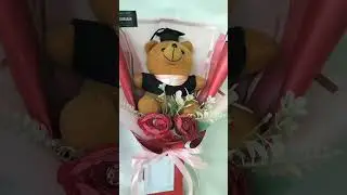 BUKET BONEKA WISUDA TEMA WARNA MERAH #buketbungamurah #buketboneka #bonekawisuda