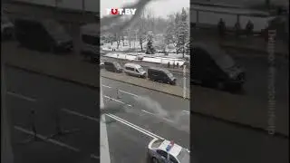 #Беларусь ПРОТЕСТЫ / Микроавтобус сбил СИЛОВИКА