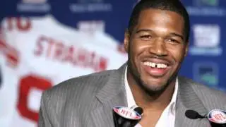 Michael Strahan Looks to Go Live