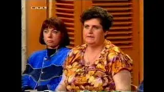 Dicke Frau behauptet Außerirdische zu sein (Bärbel Schäfer, 1995)
