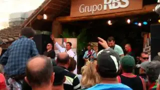 Minha   Apresentação  na Festa  do Show Farroupilha  cantando Guri