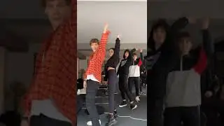 BU EKİP DANS ETMEYİ ÖĞRENMELİ 