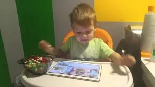 Пусич поет с Кукутиками))