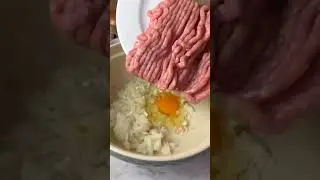 Домашние котлеты в грибном соусе 😋 Рецепт на видео 🎥