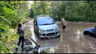 Приехали ВЫТАСКИВАТЬ из лужи и ТОЖЕ ЗАСТРЯЛИ