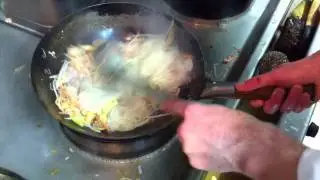 HOW TO MAKE SINGAPORE NOODLES