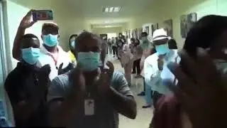 Empleados despiden al director de CERTV, canal 4.