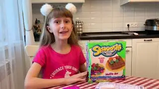 Waffle Set Николетта лепит вафли playdough