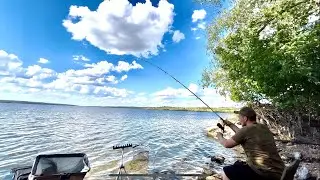 FEEDER FISHING on the Dnieper River in summer. ROACH AND CRUCIAN CARP FISHING on a FEEDER