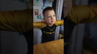 Самый маленький ресторанный критик,гроза всех мам и поваров😂. Арбуз,размер имеет значение👍😂