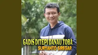 Gadis Ditepi Danau Toba