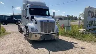 2015 Peterbuilt 579 T/A Semi Truck