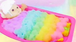 Куклы Пупсики купаются в Цветной Пене Baby Doll Colors Bubble Bath