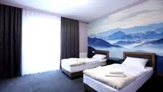seveney hotel room 6