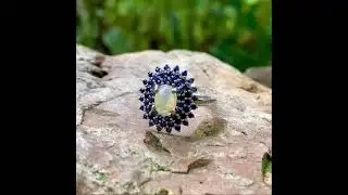 Серебряное кольцо с опалом и сапфирами, размер 17