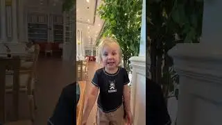 Василиса учит меня китайскому языку 😂🇨🇳
