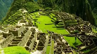 Il sito archeologico precolombiano sul monte Machu Picchu (Perù)