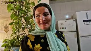 Karamat builds a dog kennel and Nazanin confesses her love to Karamat