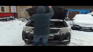 Установка упора  капота Toyota HiLux 7