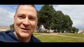 ..гневом не пылать, не рубить с плеча..
