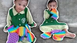 Mencari mainan Pop it | mencari mainan | Hunt for pop it toys