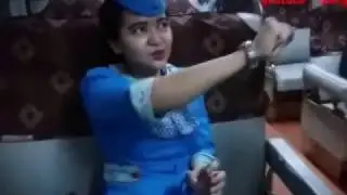 Viral  Pramugari CANTIK !! GA SADAR PEGANG TI