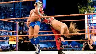 THE BEST SIGNATURE MOVES IN WWE WRESTLING HISTORY