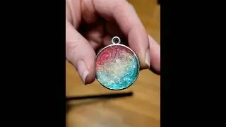 How To Make a UV Resin Pendant