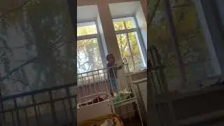 Сергей плачет в больнице