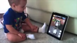 This will make you Smile: Adorable Cute Baby Talks with Cat on an iPad