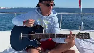 Ultimo canta ROMDINI AL GUINZAGLIO con chitarra (Ultimo)