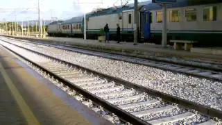 TRENI IN PARTENZA E ARRIVO A SANT'AGATA MILITELLO ! P. 2/3