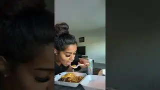 Leaving my food at the table to see what my girlfriend does 😳 