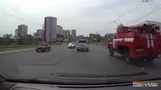 Пожарная машина потеряла колесо