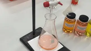 Determine the concentration of HCl(aq) by titrating against standard Na2CO3(aq)