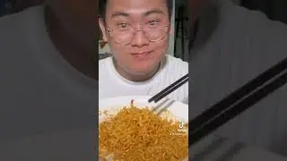 Cobain mie goreng richeese level 5,jujur lumayan keringetan sih makan nya