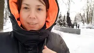 Опять пытаюсь печь, на этот раз пирог с творогом, сходила на митинг
